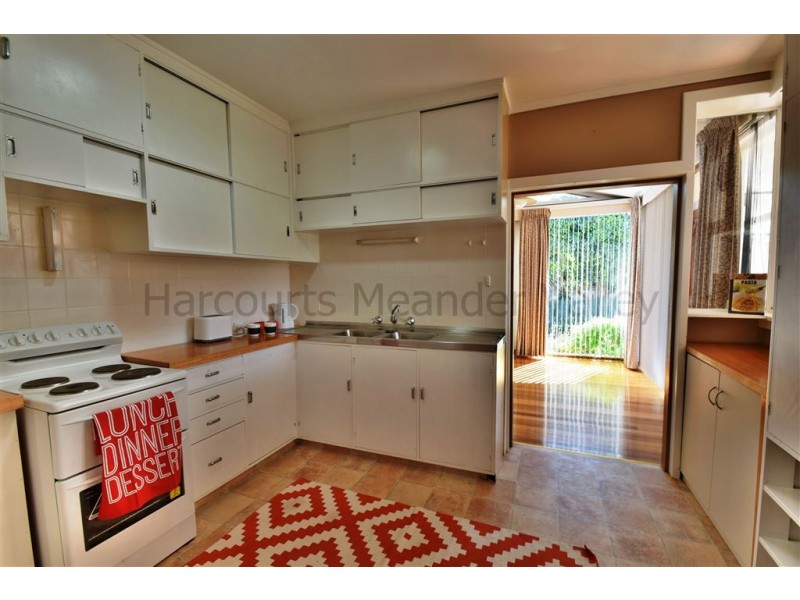 101 Emu Bay Road, Deloraine TAS 7304