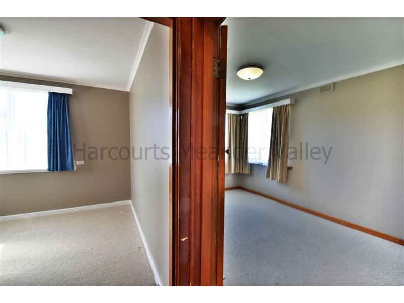 101 Emu Bay Road, Deloraine TAS 7304