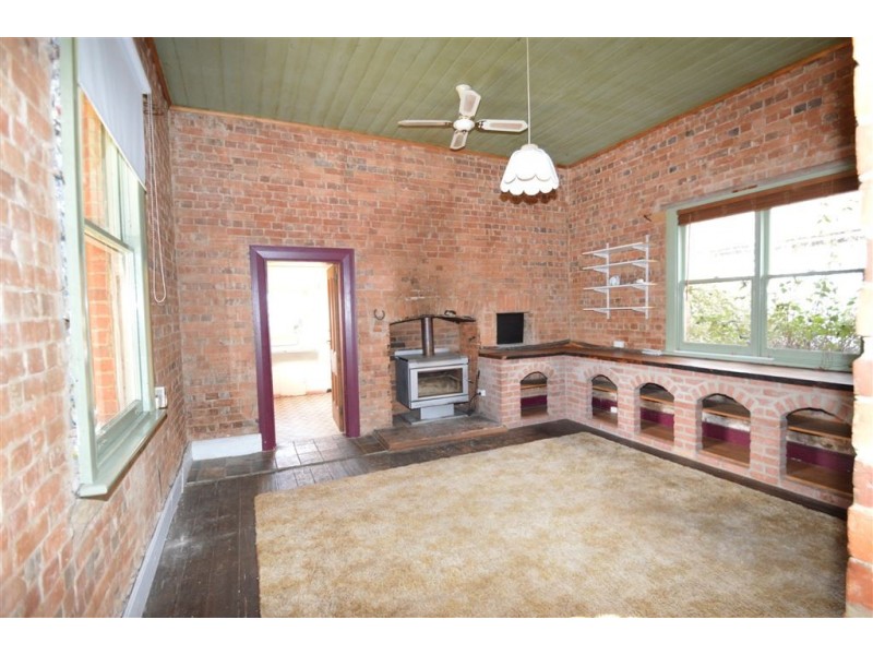 Contact Agent, Deloraine TAS 7304