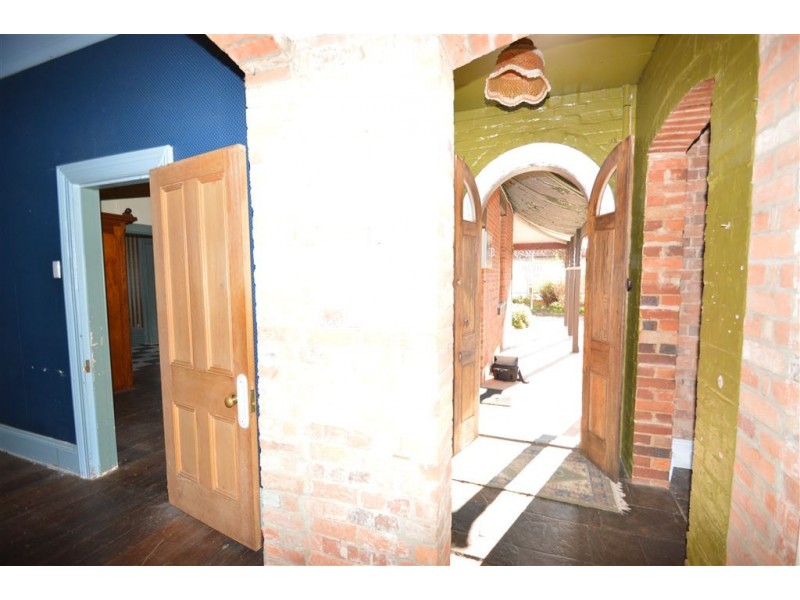 Contact Agent, Deloraine TAS 7304