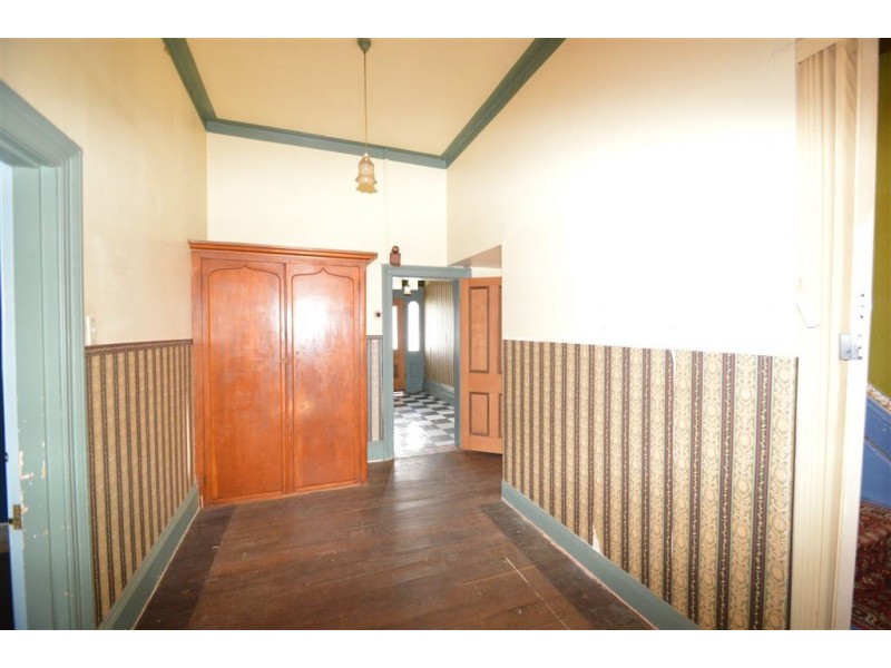 Contact Agent, Deloraine TAS 7304