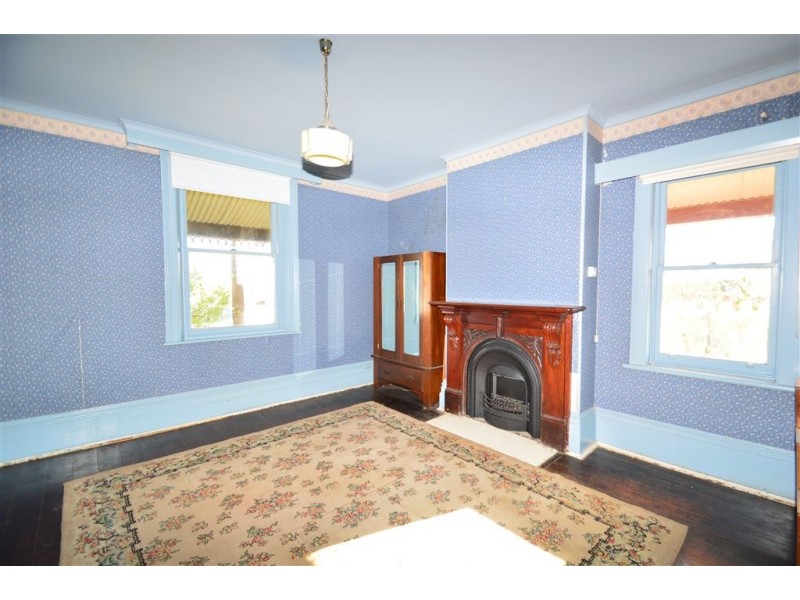 Contact Agent, Deloraine TAS 7304