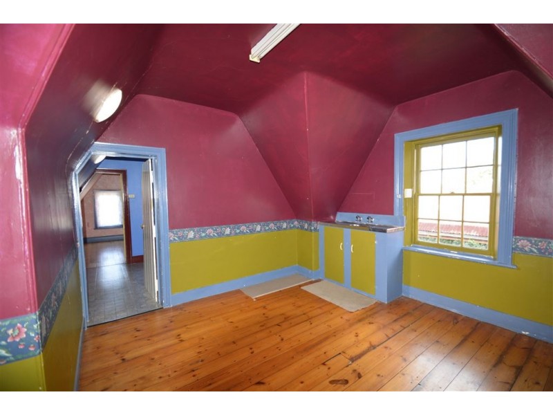 Contact Agent, Deloraine TAS 7304