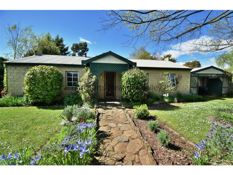 27 Taylor Street, Westbury TAS 7303