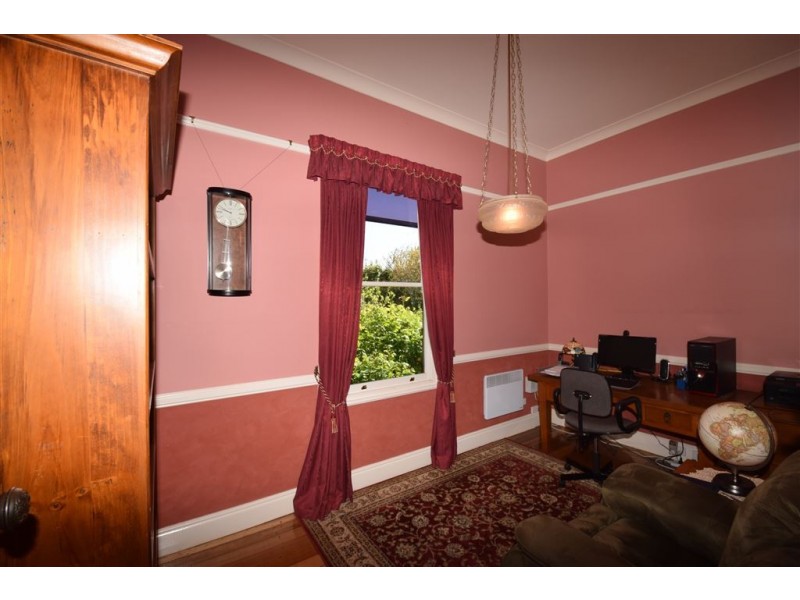 105 West Westbury Place, Deloraine TAS 7304