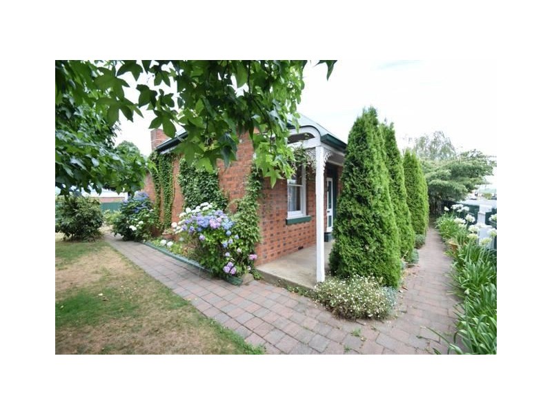 24 Meander Valley Rd, Westbury TAS 7303