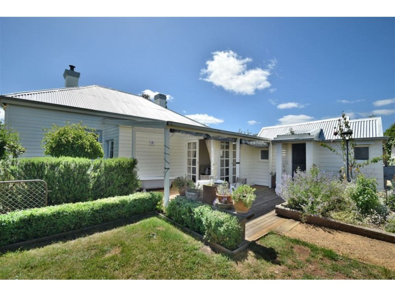 17 East Westbury Place, Deloraine TAS 7304
