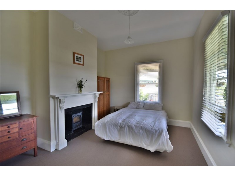 17 East Westbury Place, Deloraine TAS 7304