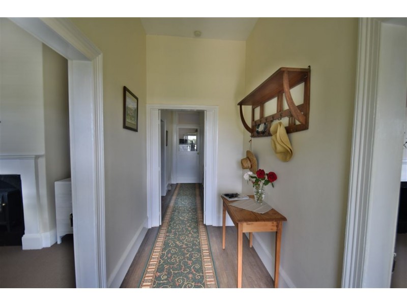 17 East Westbury Place, Deloraine TAS 7304