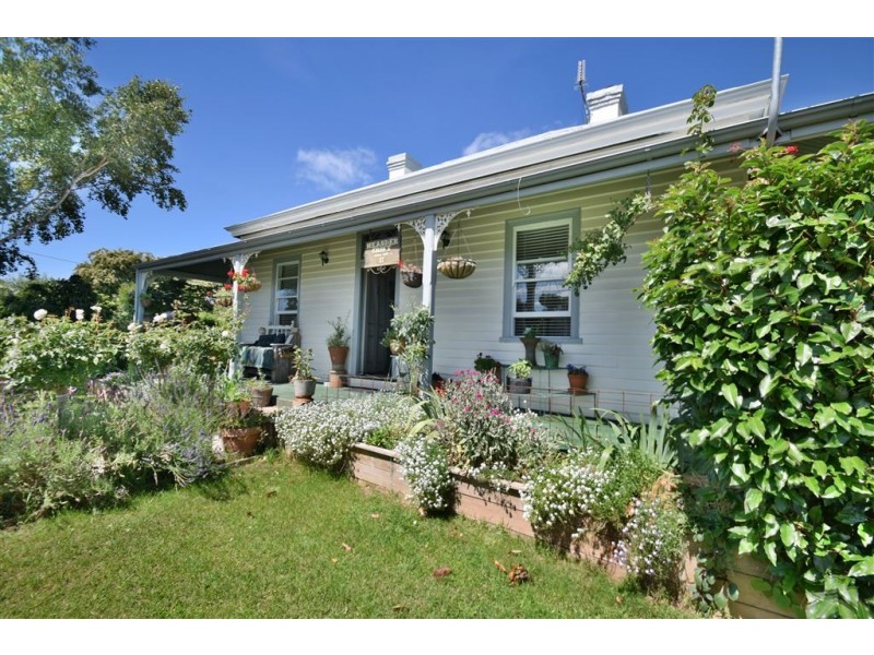 17 East Westbury Place, Deloraine TAS 7304