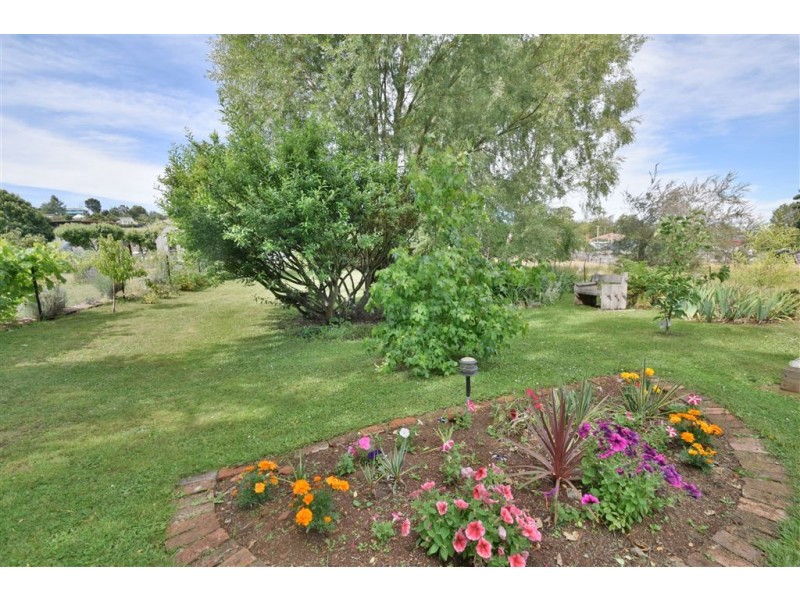 1 Clayton Place, Deloraine TAS 7304