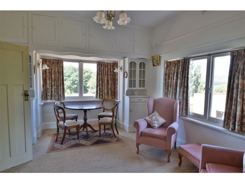 52 Emu Bay Rd, Deloraine TAS 7304