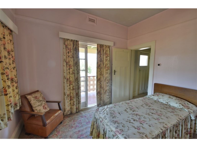 52 Emu Bay Rd, Deloraine TAS 7304