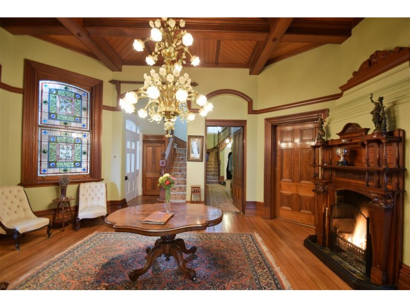 13 East Barrack St, Deloraine TAS 7304