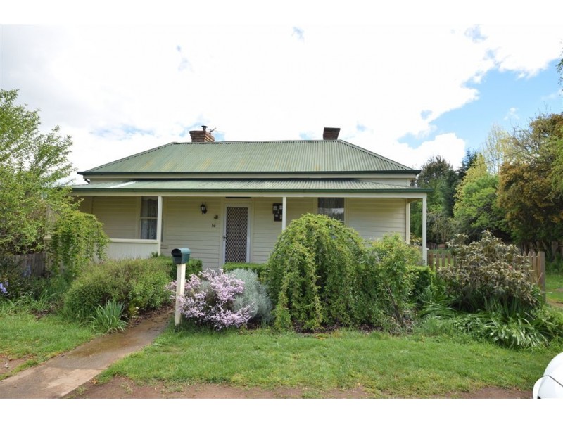 16 Lonsdale Promenade, Westbury TAS 7303