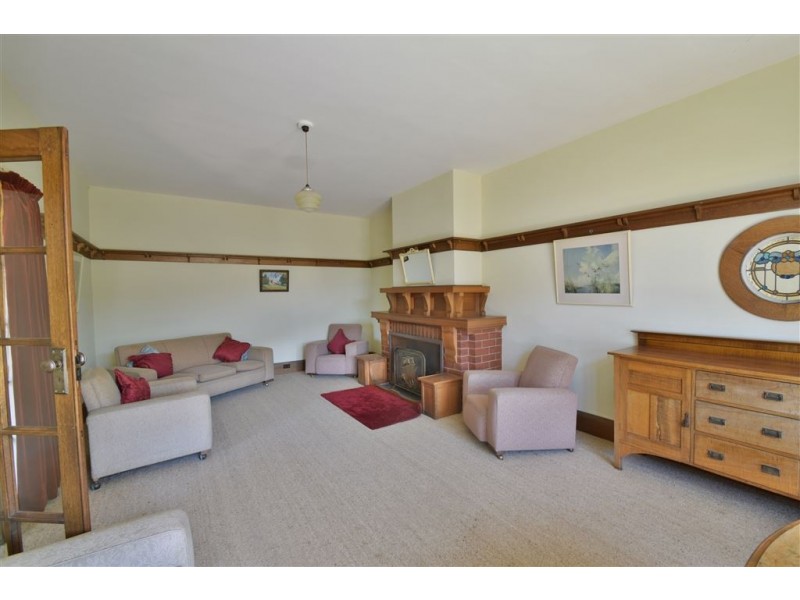 52 Emu Bay Road, Deloraine TAS 7304