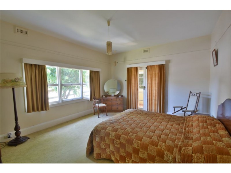 52 Emu Bay Road, Deloraine TAS 7304