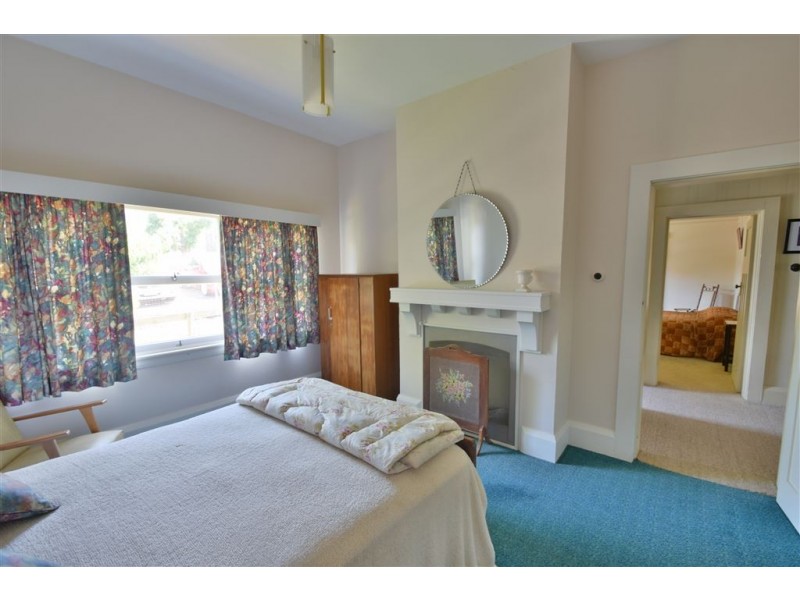 52 Emu Bay Road, Deloraine TAS 7304