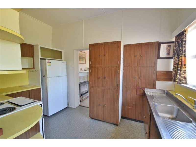 52 Emu Bay Road, Deloraine TAS 7304