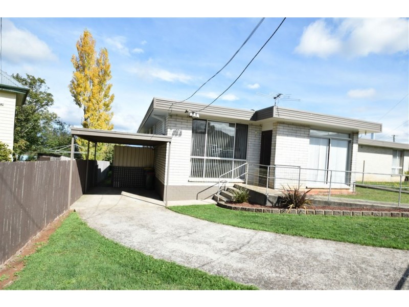 2/122 Emu Bay Road, Deloraine TAS 7304