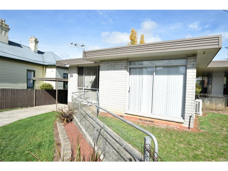 2/122 Emu Bay Road, Deloraine TAS 7304