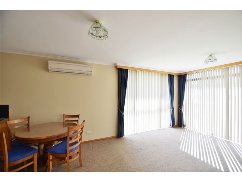 2/122 Emu Bay Road, Deloraine TAS 7304