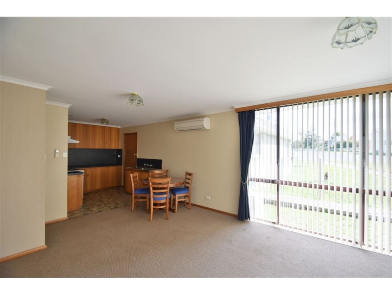 2/122 Emu Bay Road, Deloraine TAS 7304