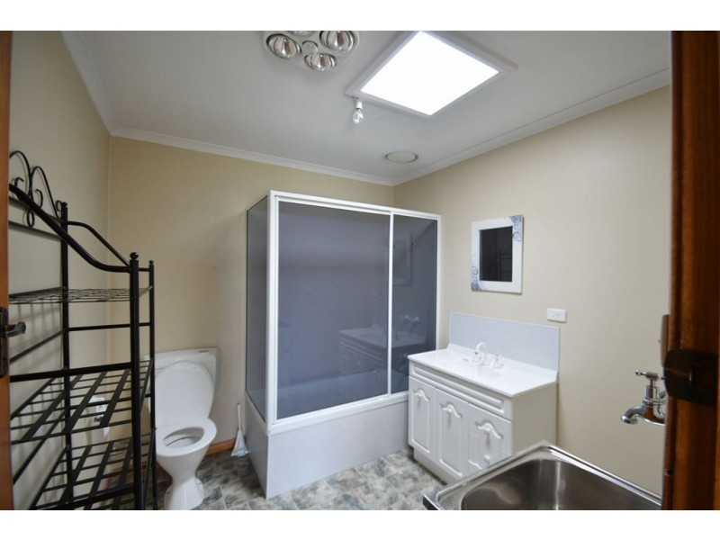 2/122 Emu Bay Road, Deloraine TAS 7304
