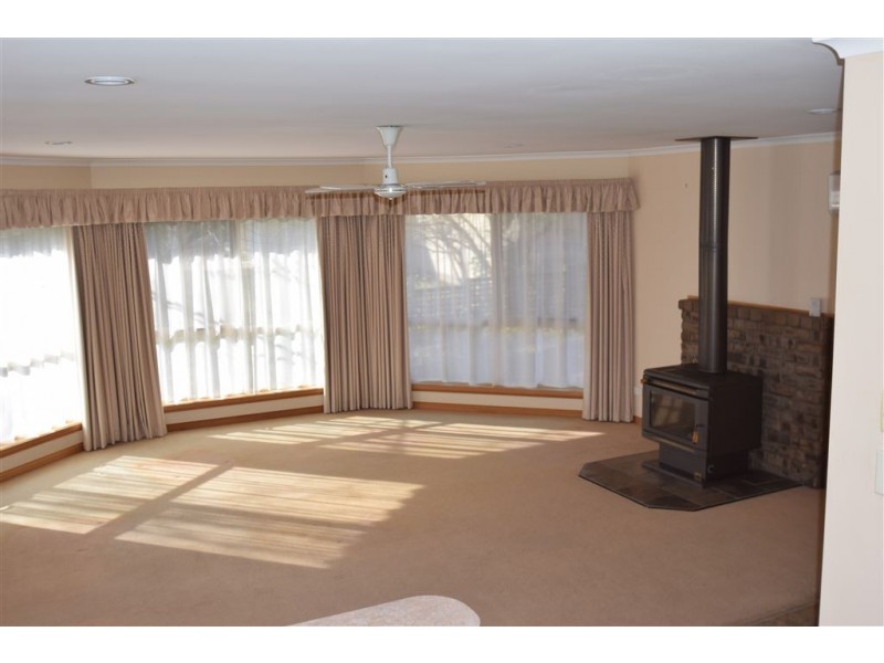 6 Lonsdale Promenade, Westbury TAS 7303