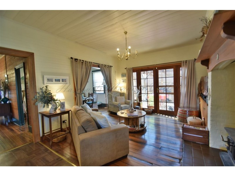 16 Lyall St, Westbury TAS 7303