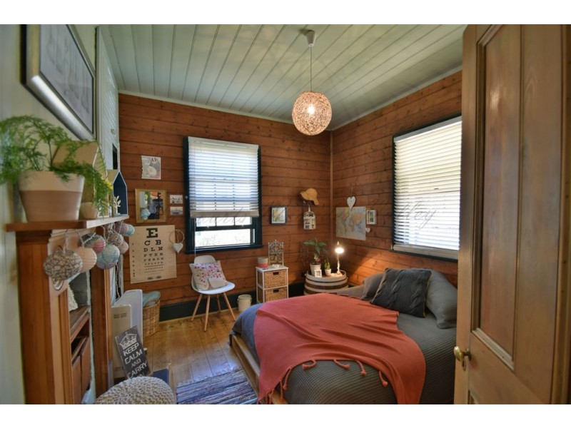 16 Lyall St, Westbury TAS 7303