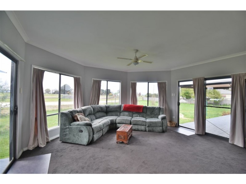 2 Fitzpatricks Lane, Westbury TAS 7303