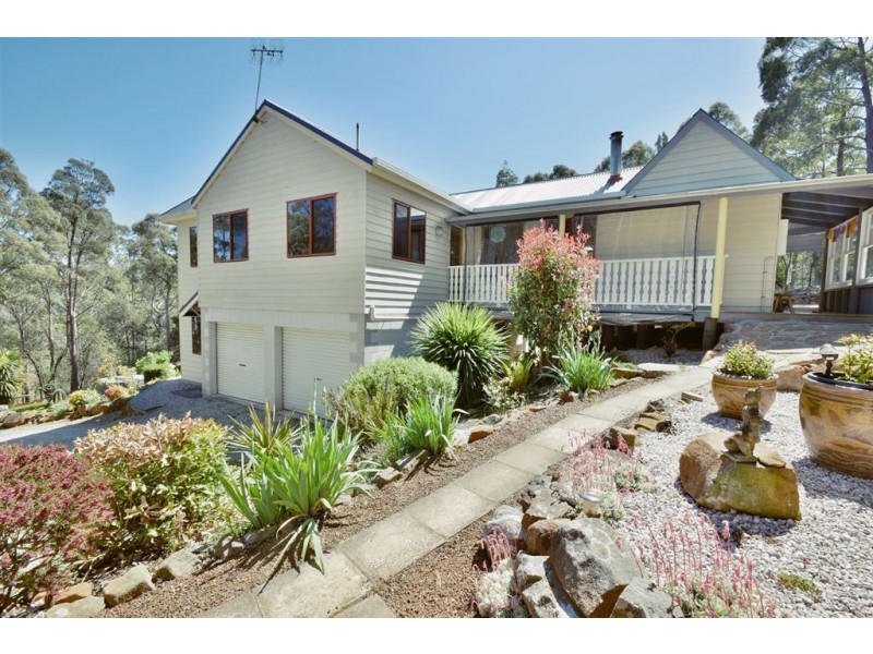 21 Johns Rd, Deloraine TAS 7304