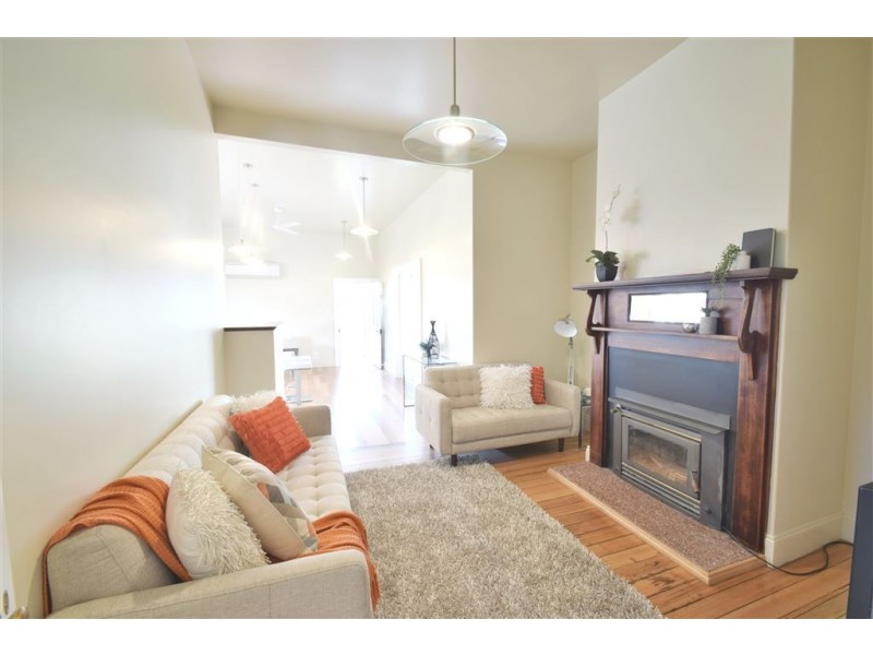 37 East Barrack St, Deloraine TAS 7304