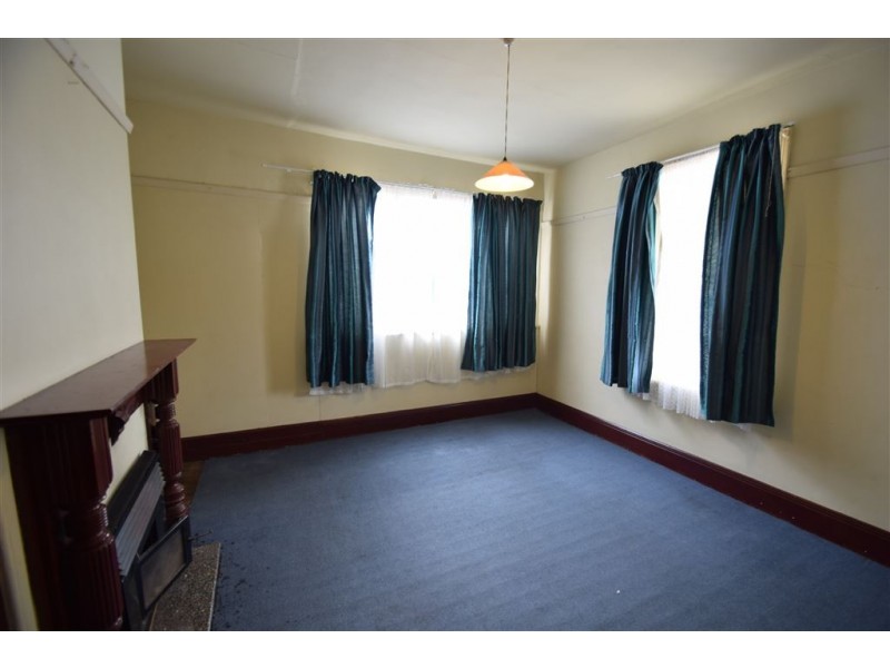 90 Emu Bay Road, Deloraine TAS 7304
