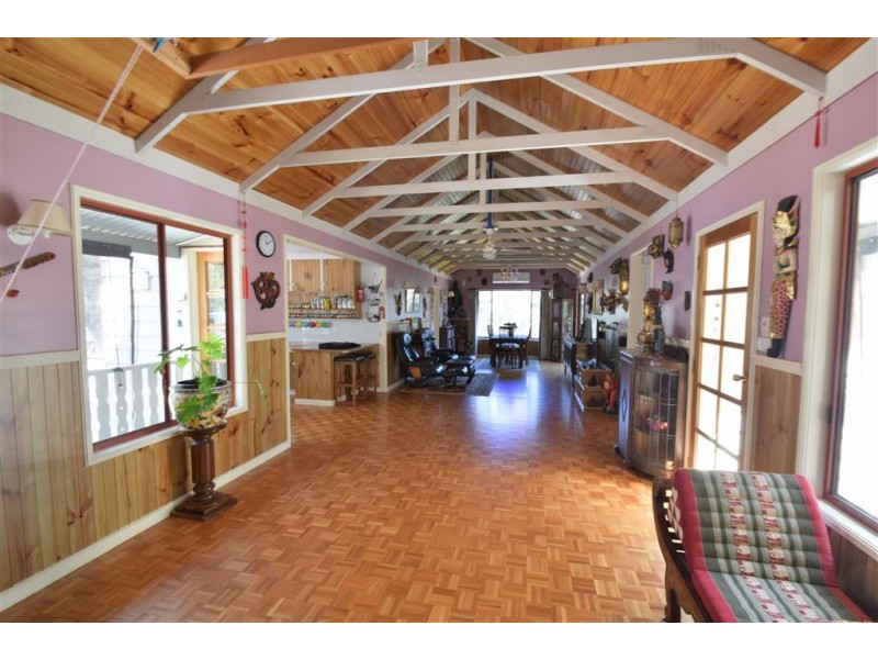 21 Johns Rd, Deloraine TAS 7304