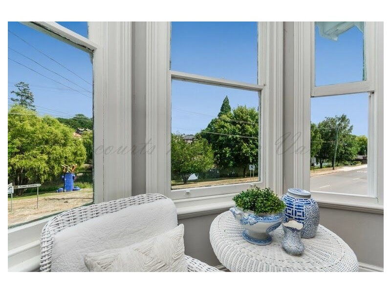 8 East Parade, Deloraine TAS 7304