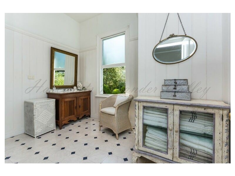8 East Parade, Deloraine TAS 7304