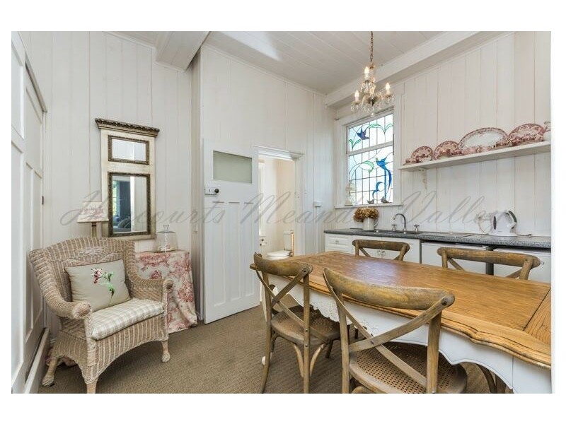 8 East Parade, Deloraine TAS 7304