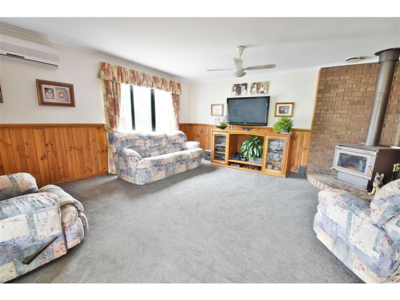 119 Emu Bay Road, Deloraine TAS 7304