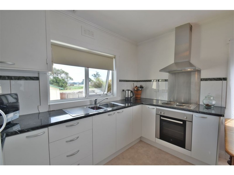 154 Emu Bay Rd, Deloraine TAS 7304