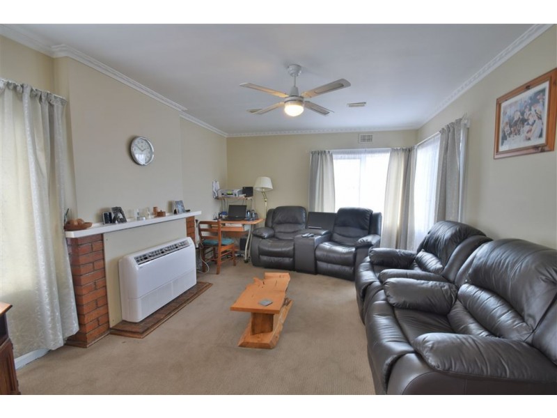 154 Emu Bay Rd, Deloraine TAS 7304