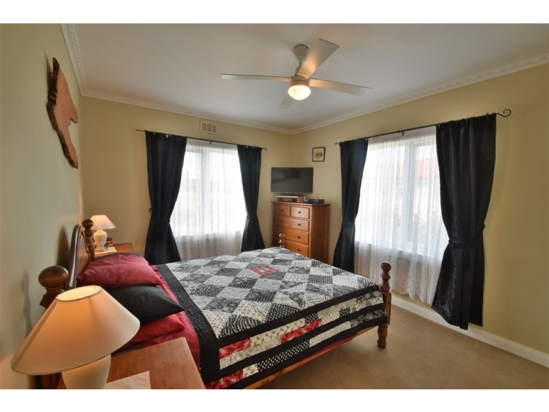154 Emu Bay Rd, Deloraine TAS 7304