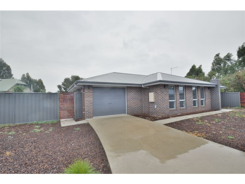 3/16A Taylor, Westbury TAS 7303