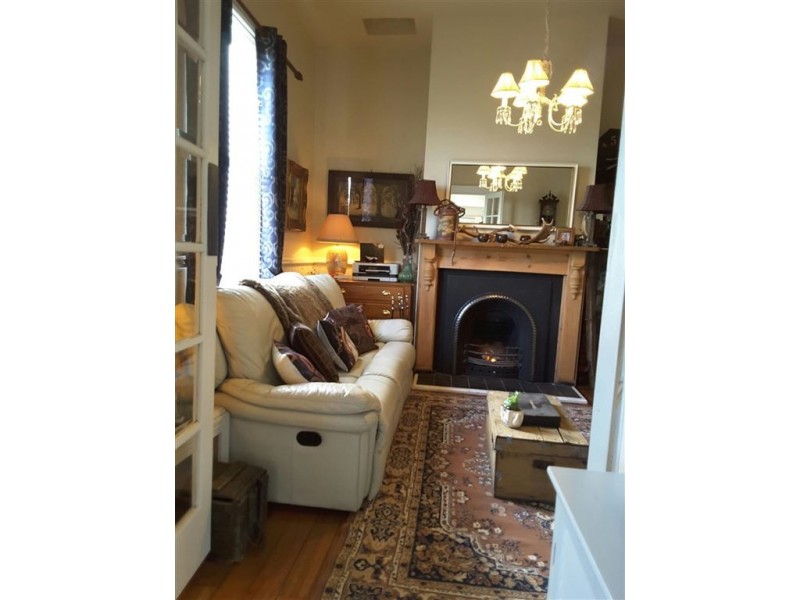 105 West Barrack Street, Deloraine TAS 7304