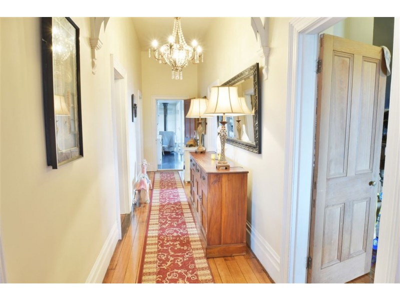 105 West Barrack Street, Deloraine TAS 7304