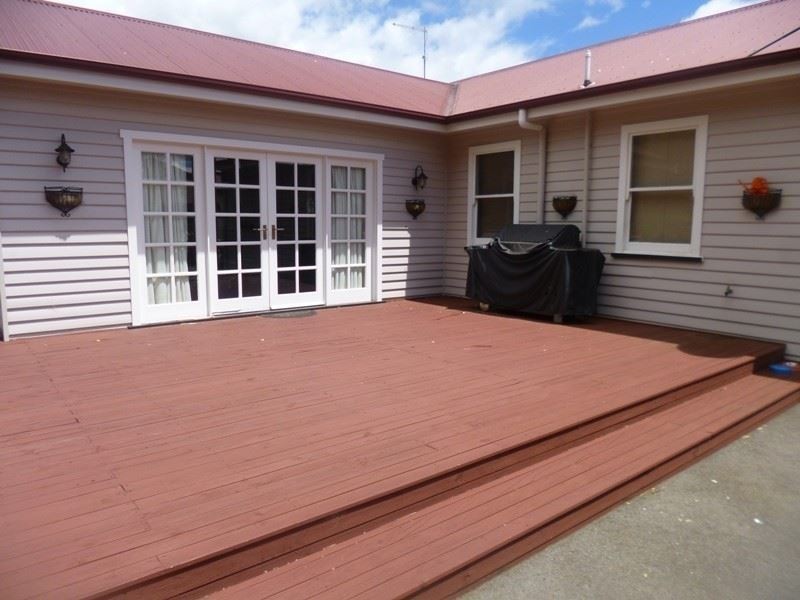 16 East Parade, Deloraine TAS 7304