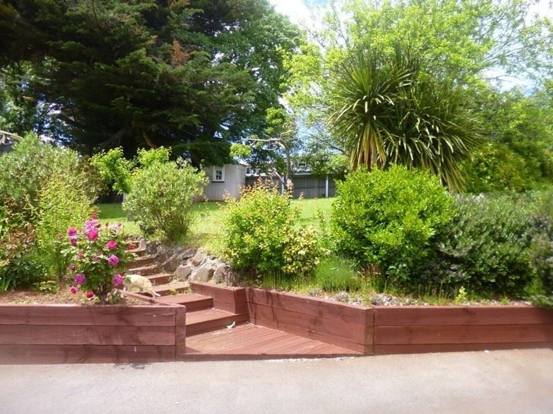 16 East Parade, Deloraine TAS 7304