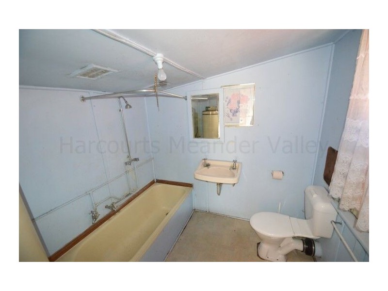 91 Emu Bay Road, Deloraine TAS 7304