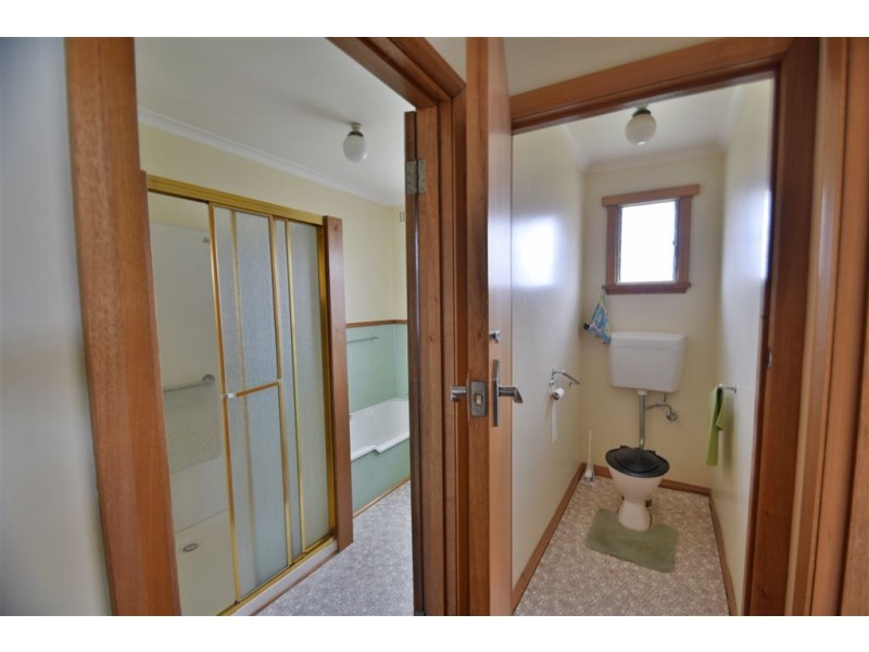 149 Emu Bay Road, Deloraine TAS 7304